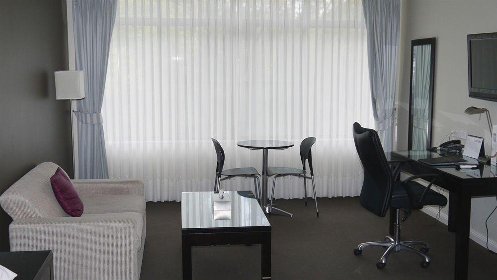 Checkers Resort Terrey Hills Экстерьер фото
